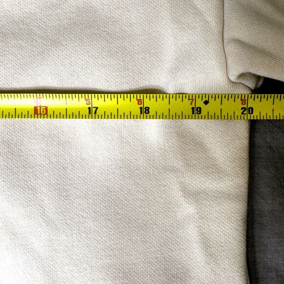 Puma Cream Sweatshirt Womens Small Beige Pullover Fleece Logo Patch Streetwear - Picture 8 of 11